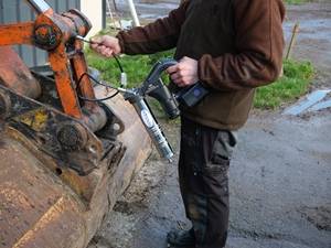 POMPE A GRAISSE 18V 2 BATTERIE